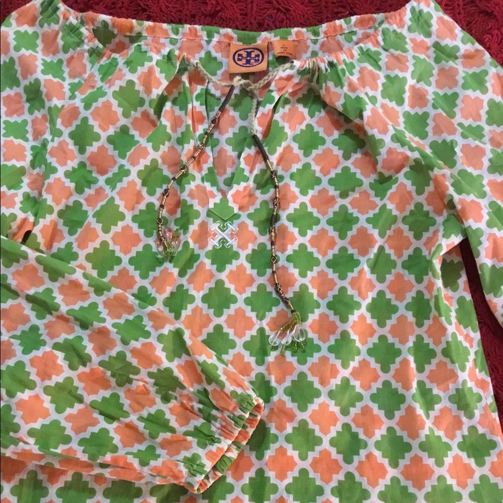 Beautiful TB top, with a unique color pattern